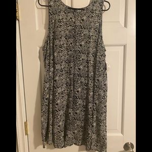 XL black and white pattern dress NEW WITH TAGS